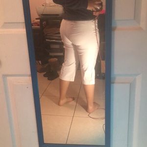Capri pants that make your butt look bigger